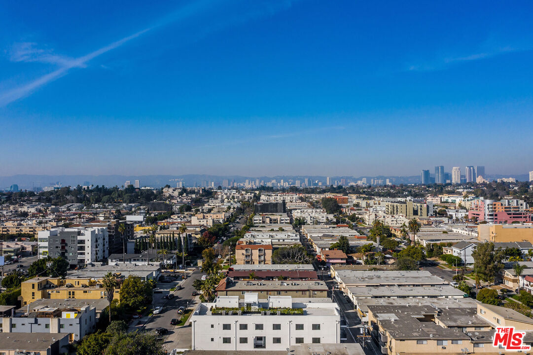 3632 Keystone Avenue, Unit 302 Los Angeles, CA 90034 - Photo 21 of 38 an aerial view of a city