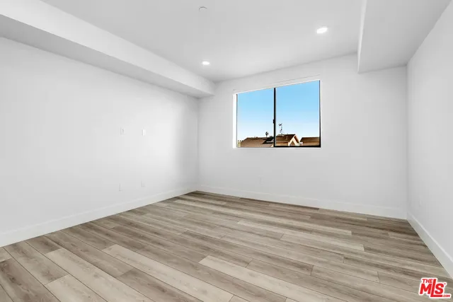 $5,449 | 3632 Keystone Avenue, Unit 302, Los Angeles, CA 90034