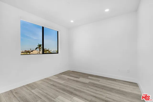 $5,449 | 3632 Keystone Avenue, Unit 302, Los Angeles, CA 90034