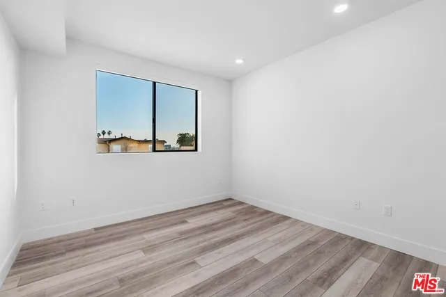 $5,449 | 3632 Keystone Avenue, Unit 302, Los Angeles, CA 90034