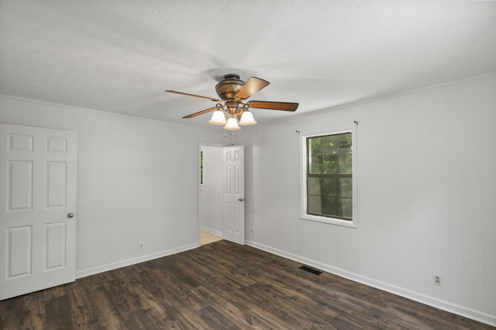 450 Fowler Ford Road Portland, TN 37148 - Photo 13 of 20 a view of empty room with wooden floor