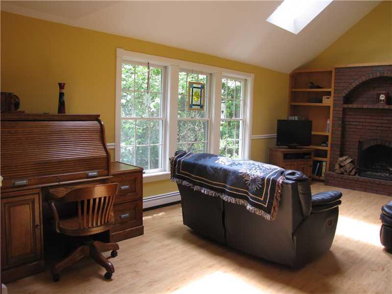 147 Burleigh Road Bangor, ME 04401 - Photo 18 of 28 Den/Family/Great Room.