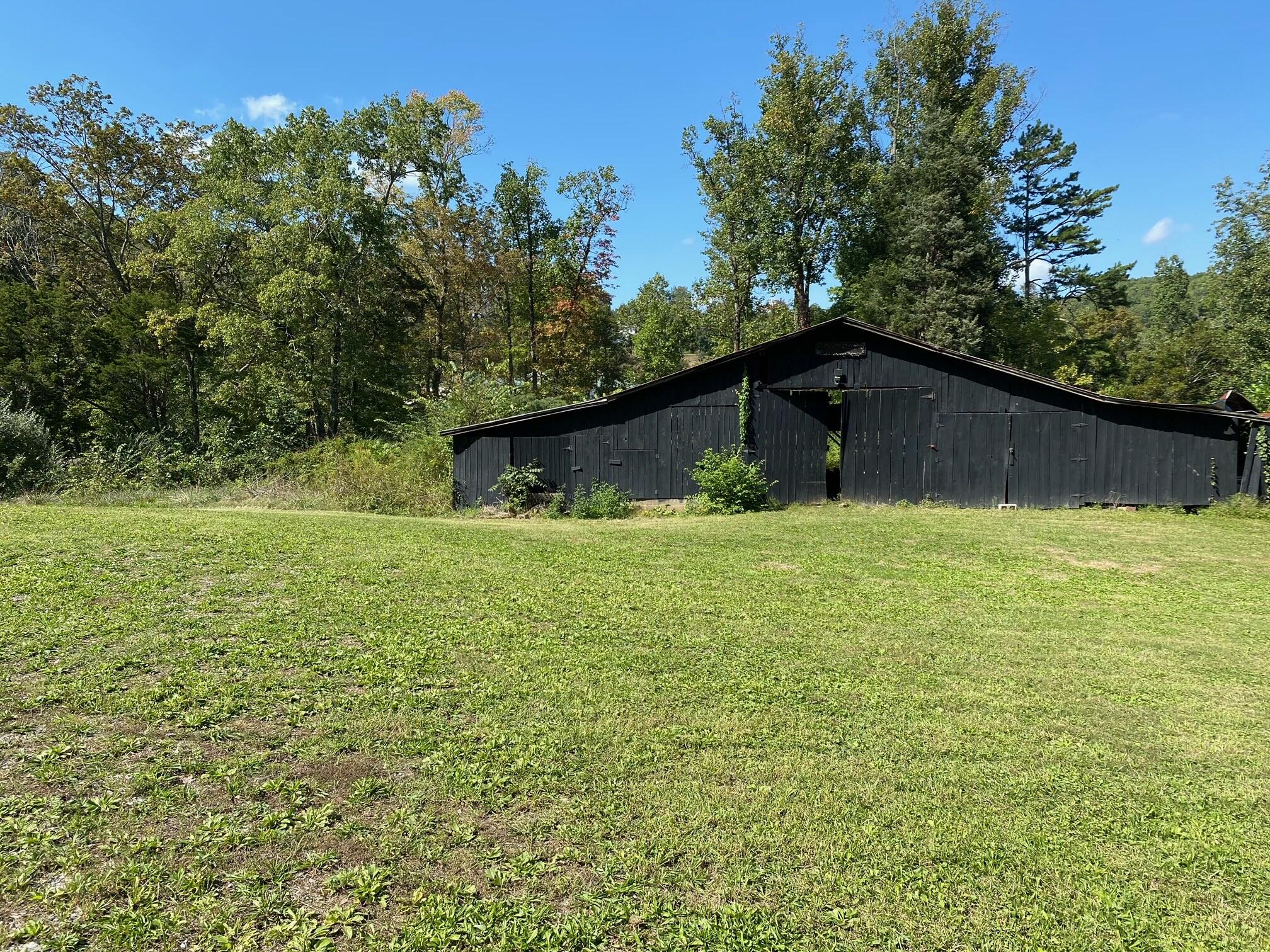 1003 Gamble Drive Heiskell, TN 37754 - Photo 2 of 3 Barn on property