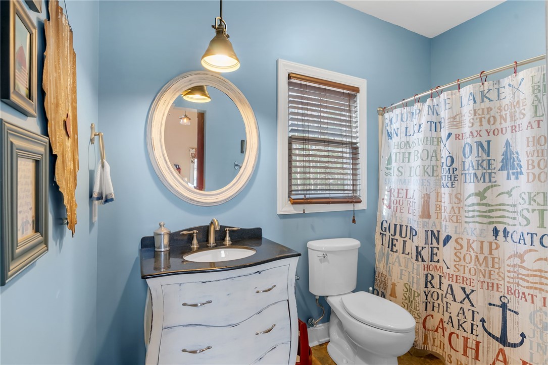511 Palmer Way Sunset, SC 29685 - Photo 38 of 50 Full Bath in Guest House