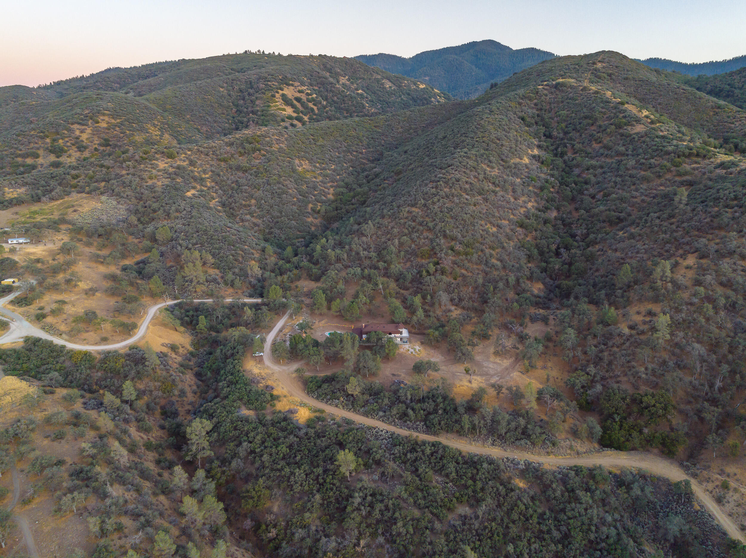 20718 Darsy Road Tehachapi, CA 93561 - Photo 63 of 64 a view of a house with a mountain