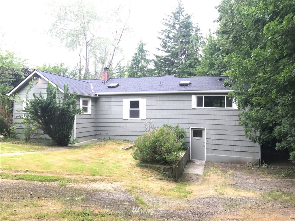 4308 Heather Road Bremerton, WA 98312 - Photo 2 of 24 Gallery Image 2