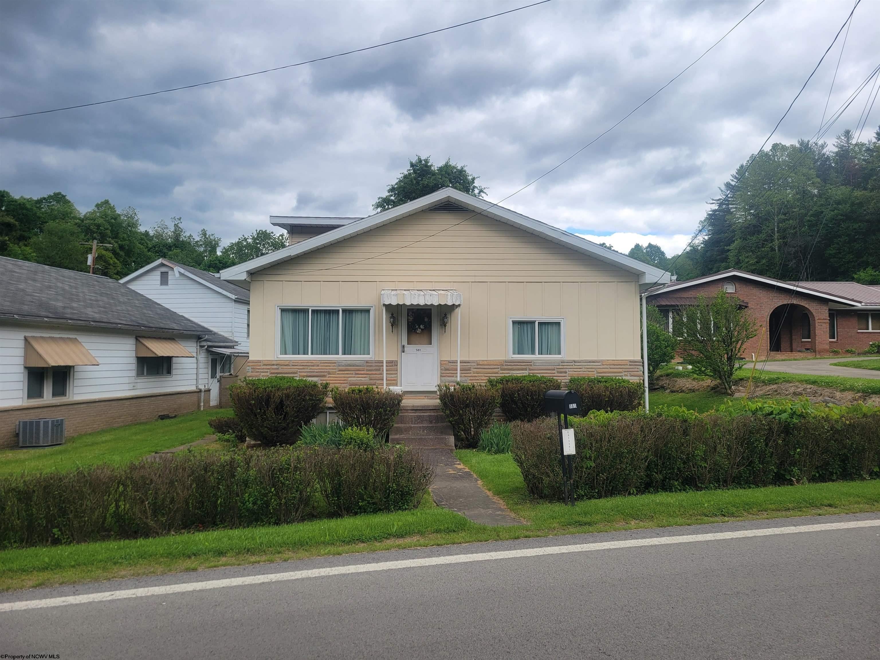 561 Owings Road Shinnston, WV 26431 - Photo 2 of 37 Gallery Image 2