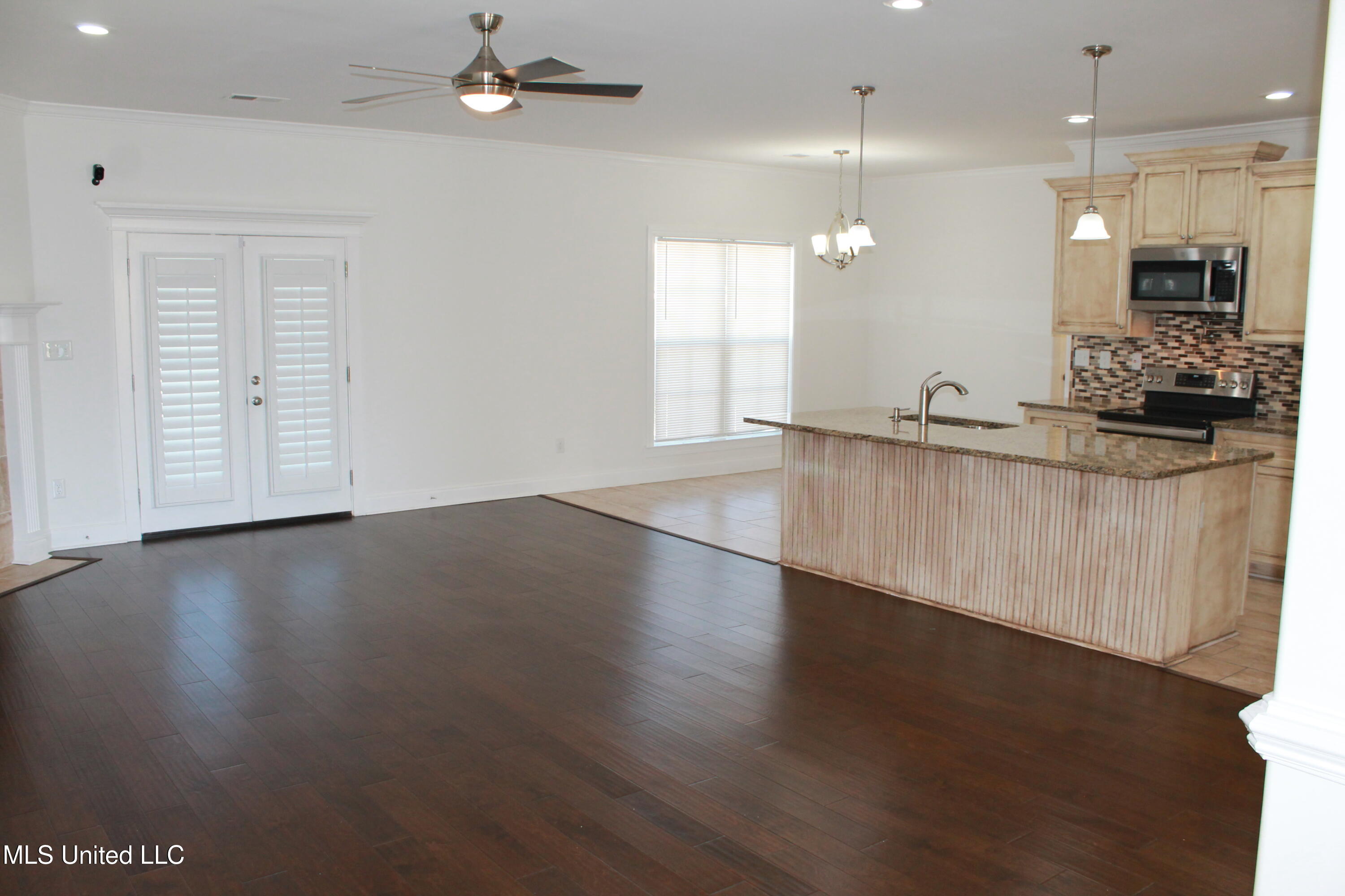 6272 Coleman Road Olive Branch, MS 38654 - Photo 3 of 25 IMG_3130