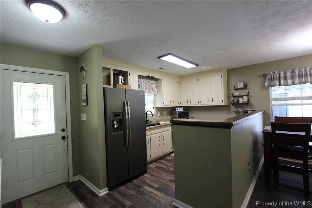 8831 Marlfield Road Gloucester, VA 23061 - Photo 8 of 36 Gallery Image 8