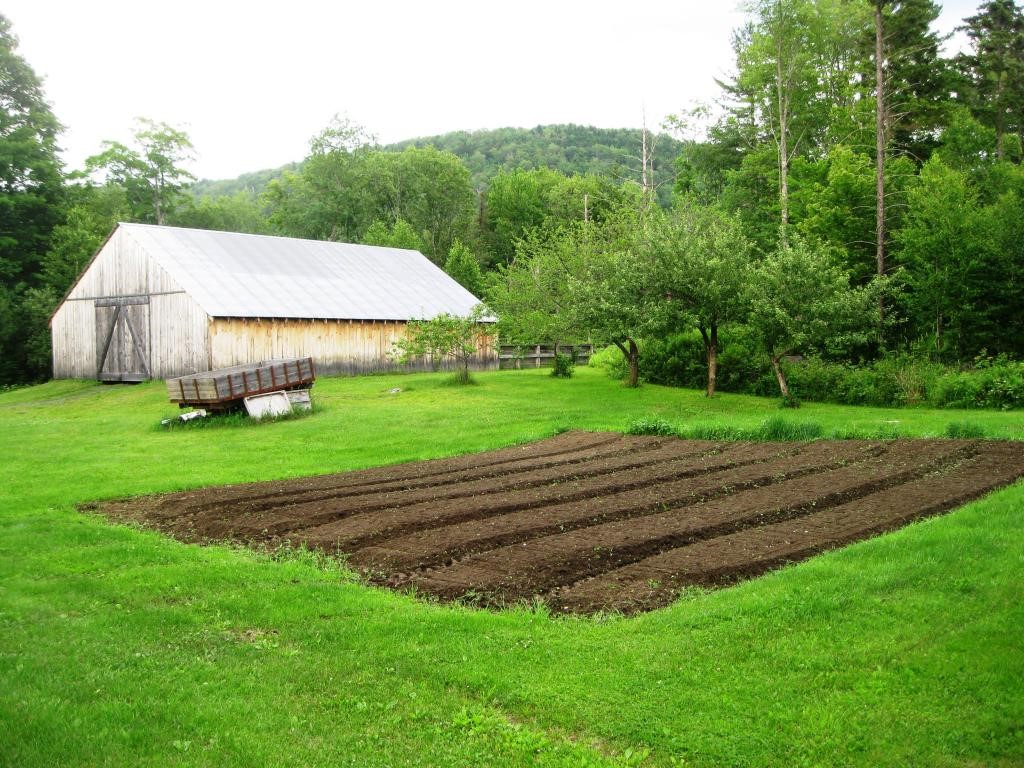 906 Folsom Hill Road Marshfield, VT 05658 - Photo 20 of 32 Gallery Image 20