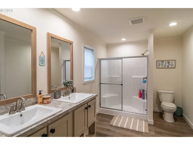 $330,000 | 408 Whipple Avenue, Drain, OR 97435