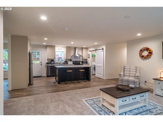 $330,000 | 408 Whipple Avenue, Drain, OR 97435