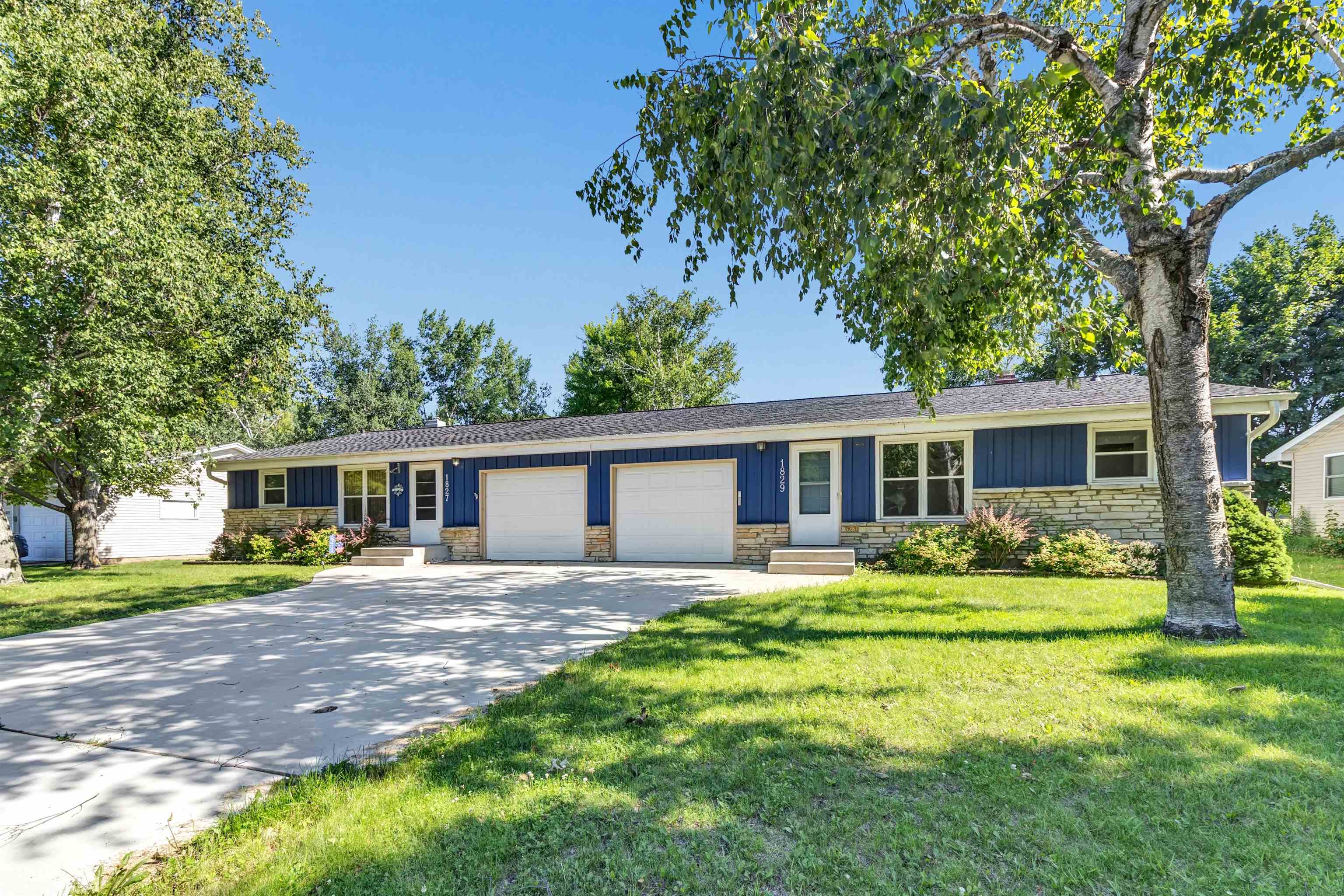 1827 Cormier Road Green Bay, WI 54313 - Photo 4 of 30