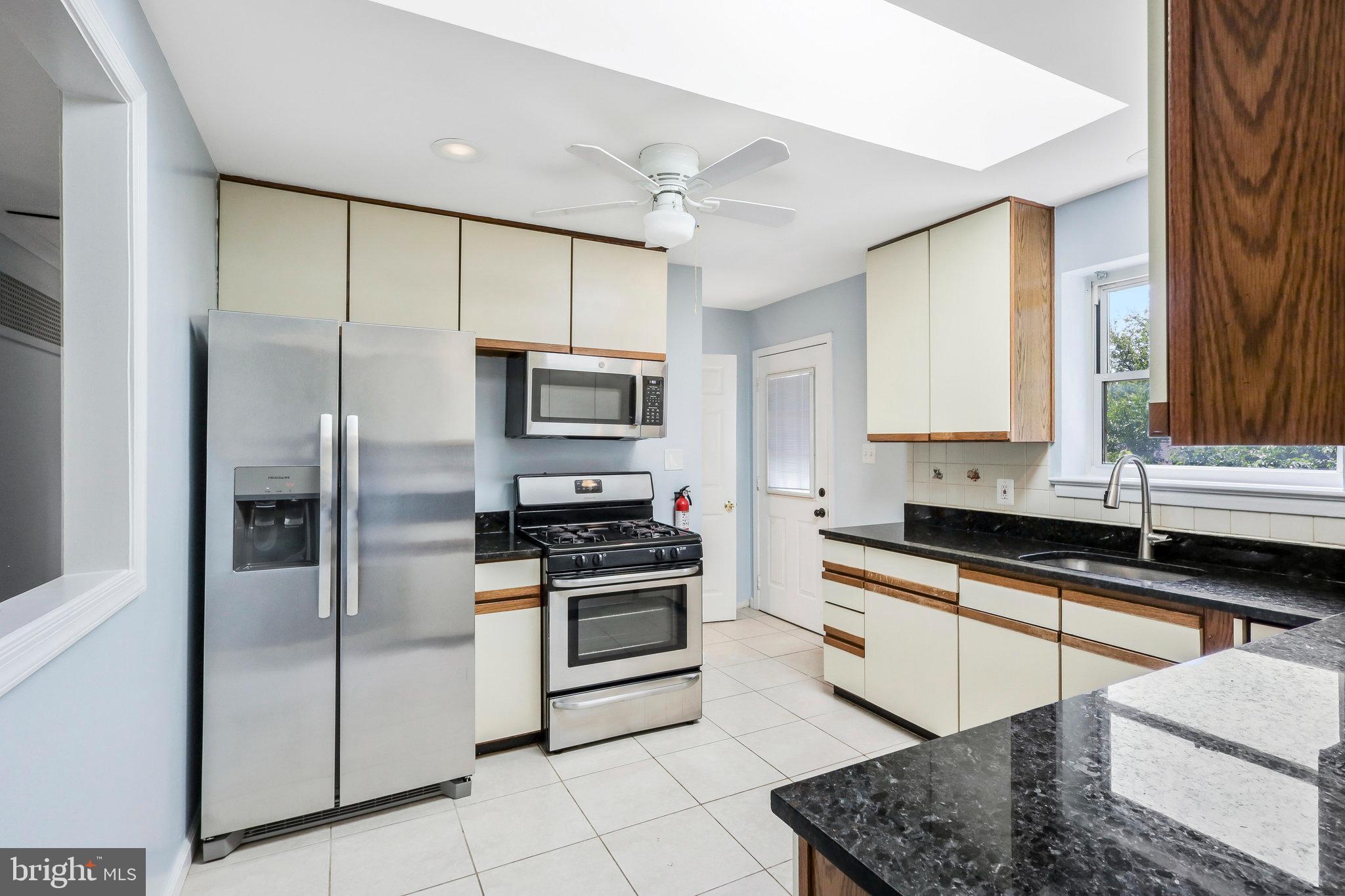 7415 Nancemond Street Springfield, VA 22150 - Photo 5 of 45 Gallery Image 5
