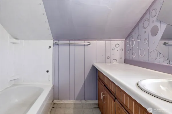 $600,000 | 11653 Glendale Way South, Seattle, WA 98168