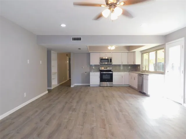 $2,250 | 1524 Carnation Drive, Lewisville, TX 75067