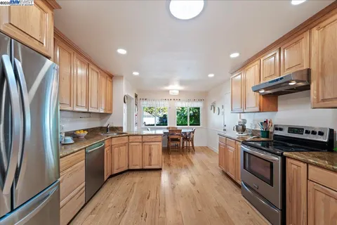 $1,645,000 | 1834 Brooktree Way, Pleasanton, CA 94566