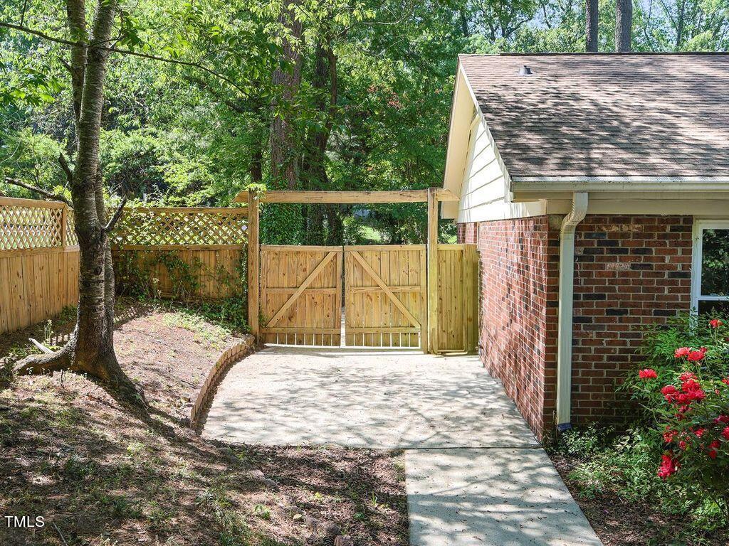 1514 Shadowood Lane Raleigh, NC 27612 - Photo 76 of 85 s79