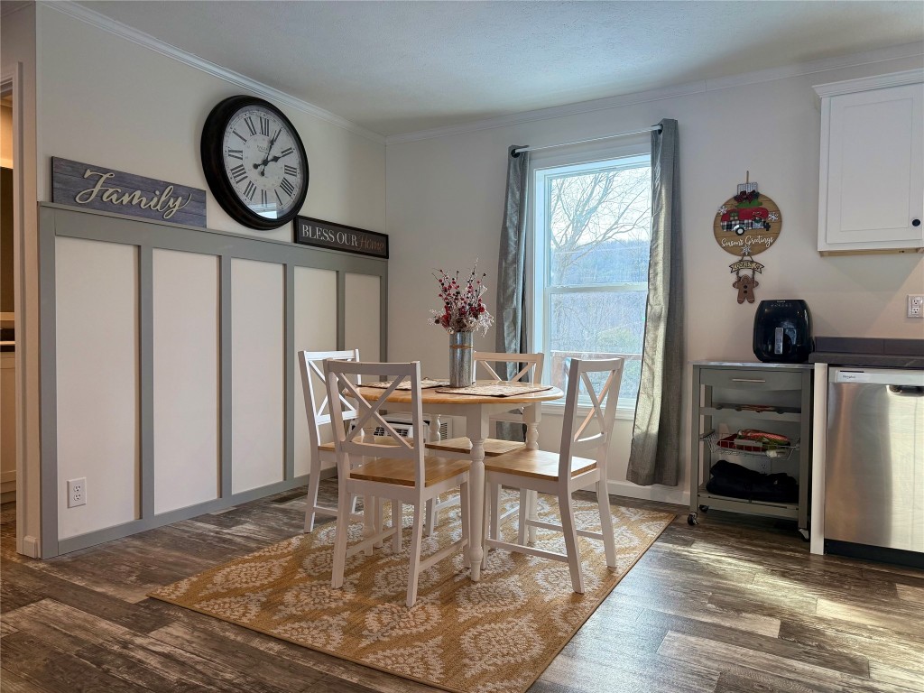 213-215 Old State Rt 34 Waverly, NY 14892 - Photo 7 of 31