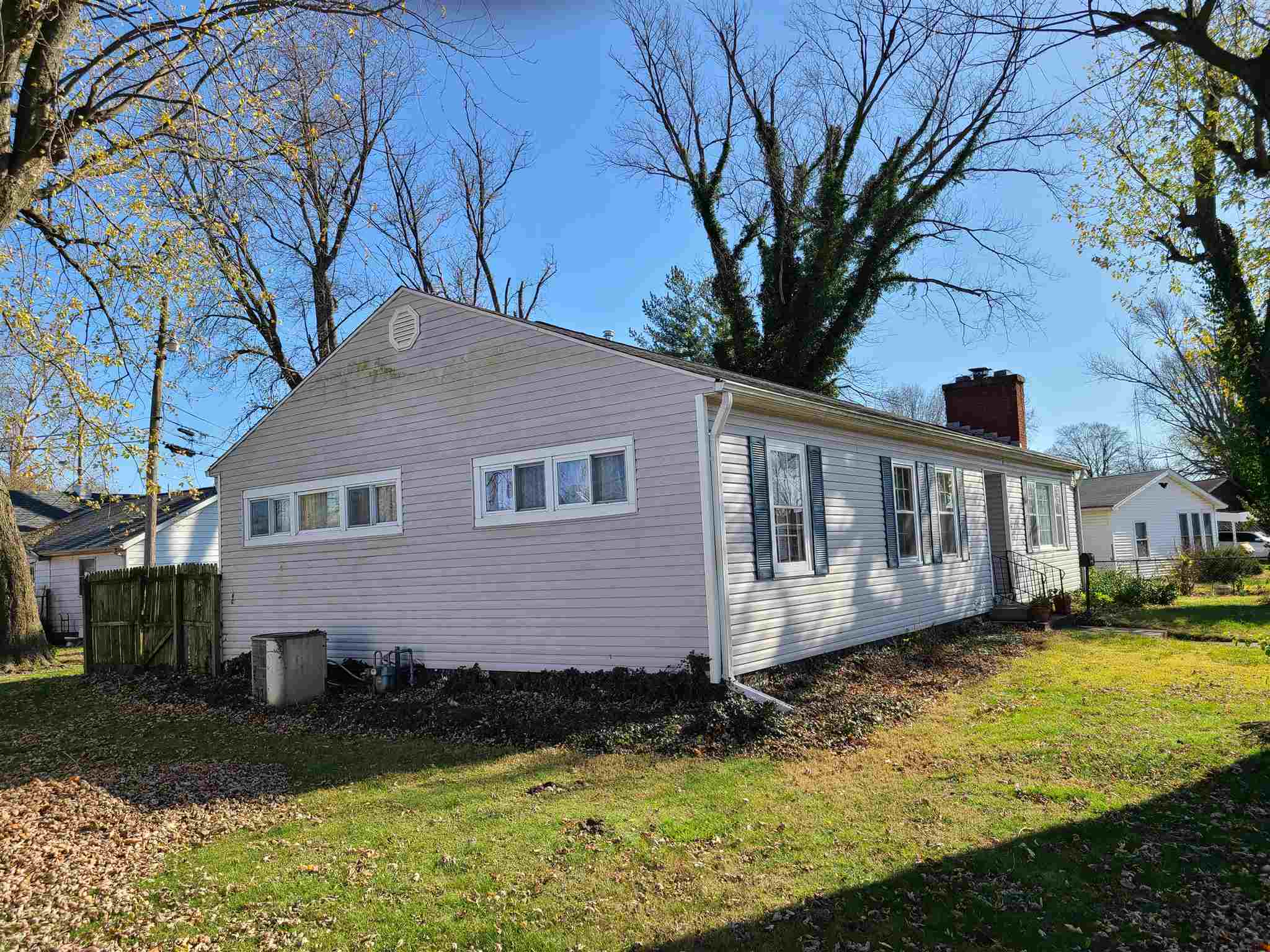 810 Ritterskamp Avenue Vincennes, IN 47591 - Photo 2 of 20 Gallery Image 2