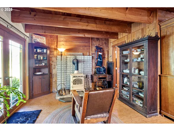 $549,000 | 38350 McKenzie Highway, Springfield, OR 97478