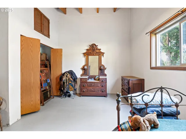 $549,000 | 38350 McKenzie Highway, Springfield, OR 97478