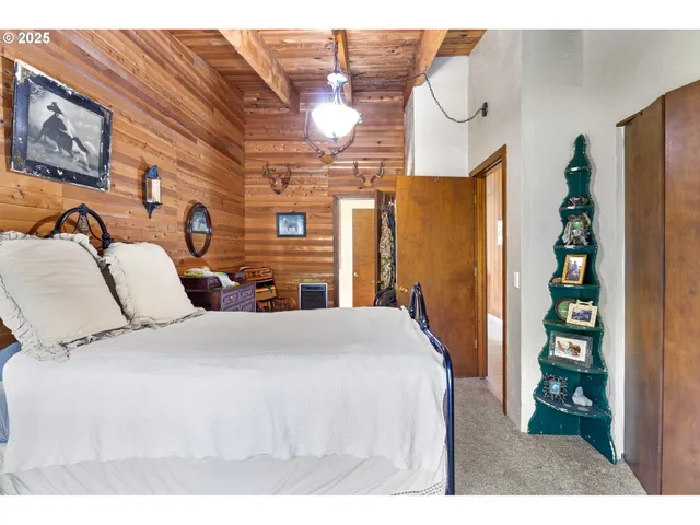 $549,000 | 38350 McKenzie Highway, Springfield, OR 97478