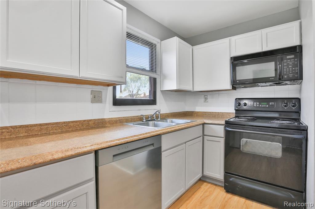 5025 Crooks Road, Unit 42 Royal Oak, MI 48073 - Photo 6 of 19