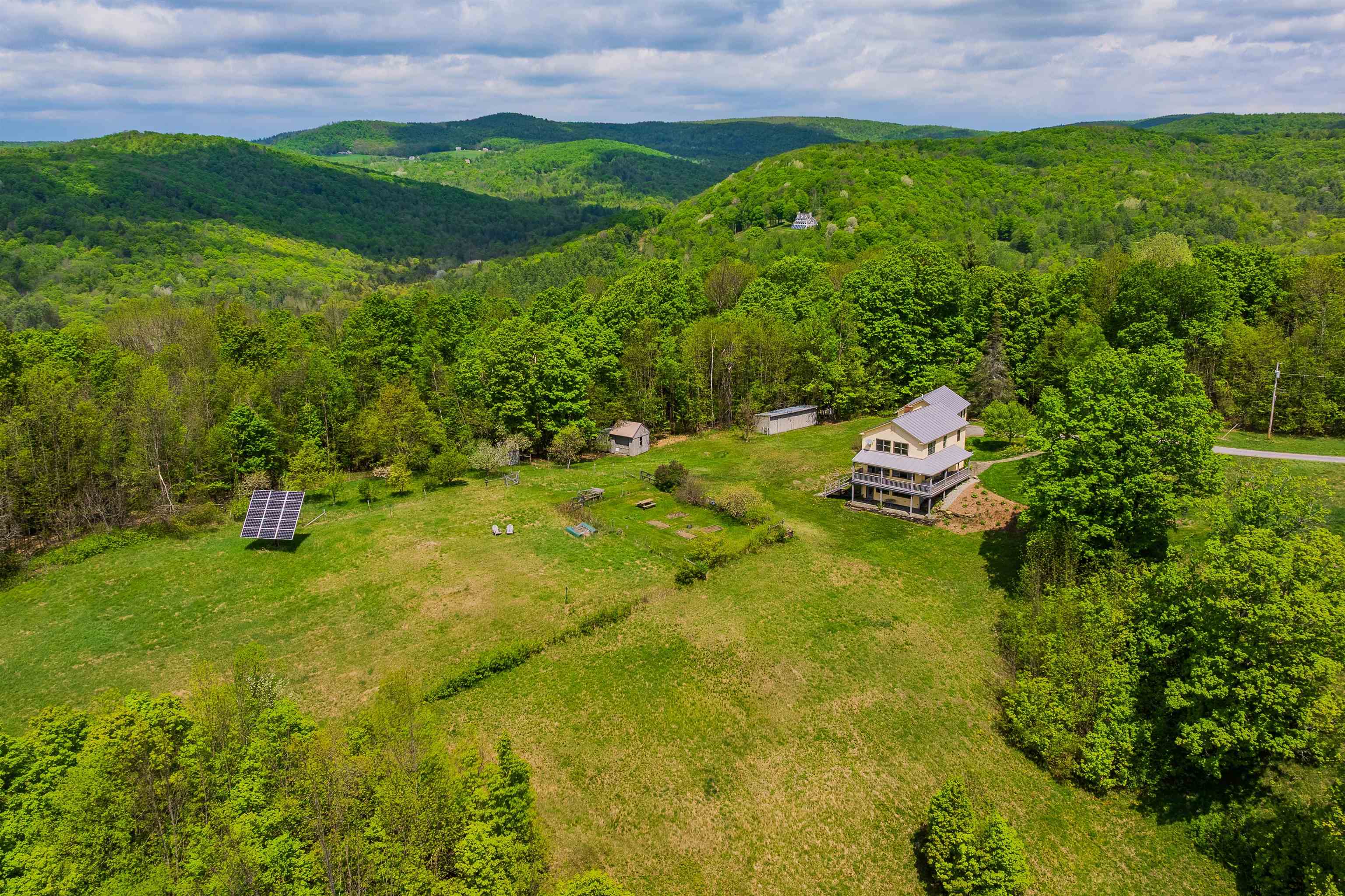 89 Jordan Road Strafford, VT 05072 - Photo 5 of 38