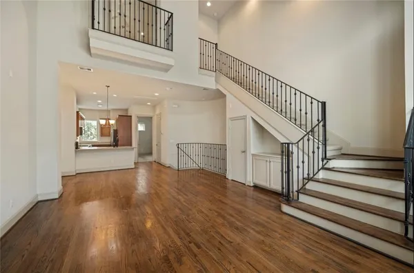 $2,800 | 2816 Leeland Street, Houston, TX 77003