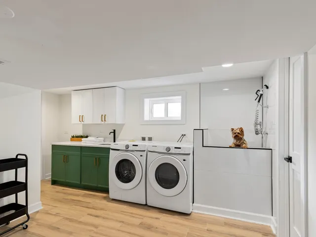 $550,000 | 5625 West Leland Avenue, Chicago, IL 60630