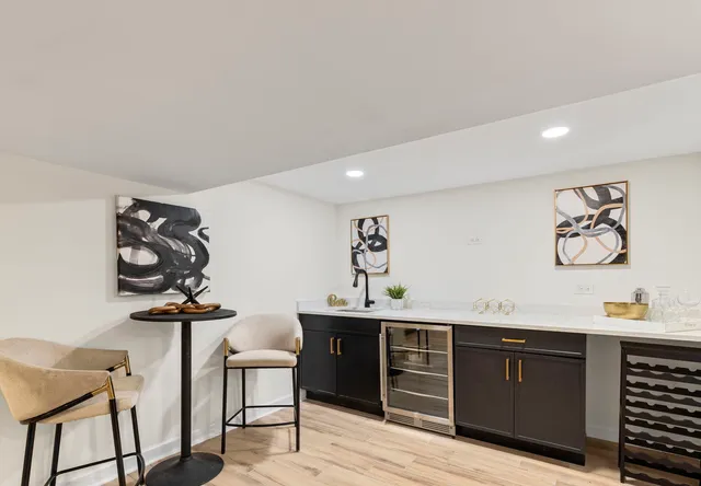 $550,000 | 5625 West Leland Avenue, Chicago, IL 60630