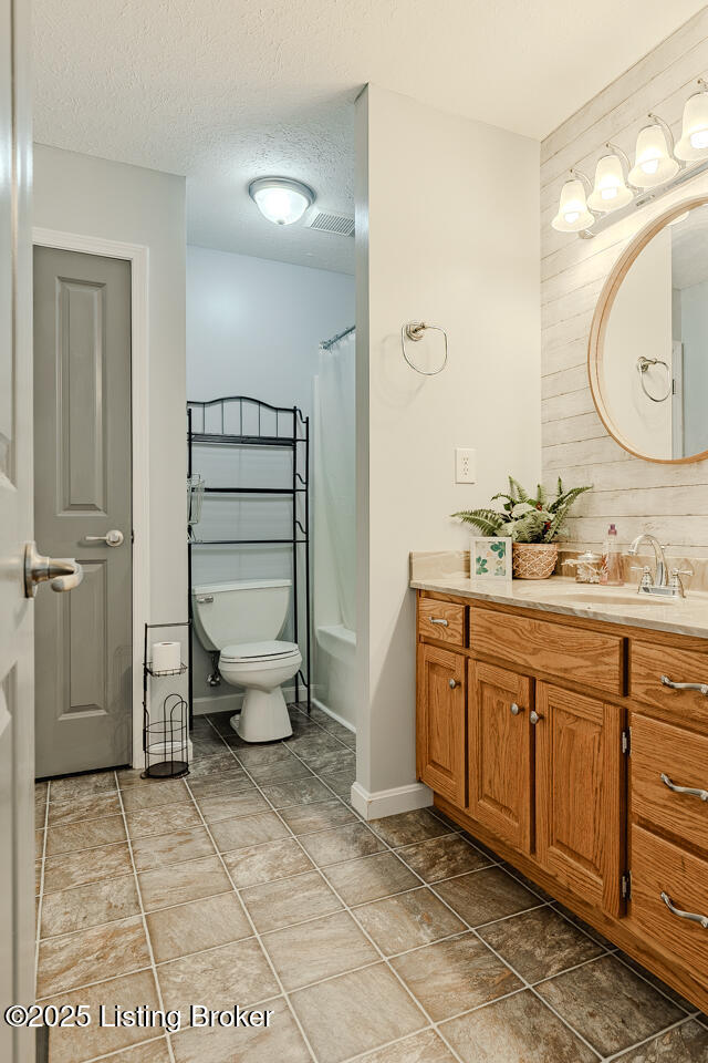 2025 Garrett Road Brandenburg, KY 40108 - Photo 16 of 31 GoldenHourPhoto-39