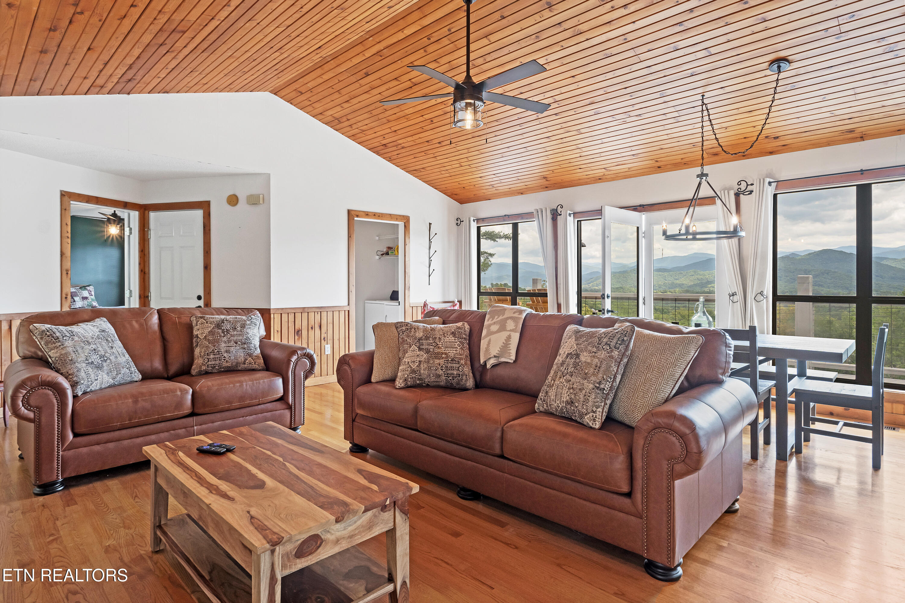 544 Nathans Nook Road Townsend, TN 37882 - Photo 6 of 31 DSC03547