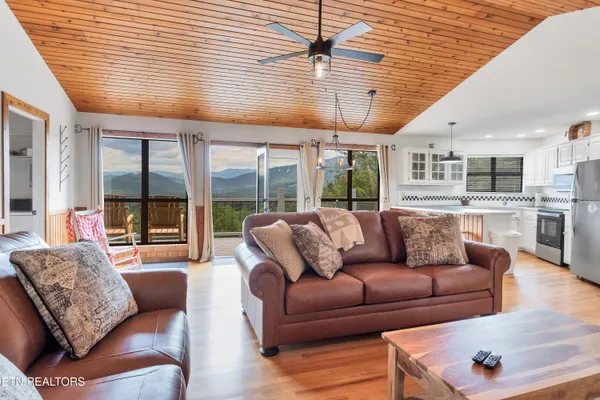 $789,000 | 544 Nathans Nook Road, Townsend, TN 37882