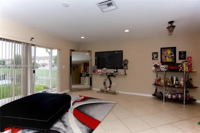 $2,295 | 8986 Chambers Street, Unit 8986, Tamarac, FL 33321