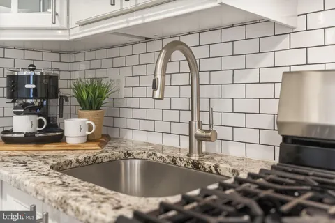 $365,000 | 1931 North Cleveland Street, Unit 112, Arlington, VA 22201