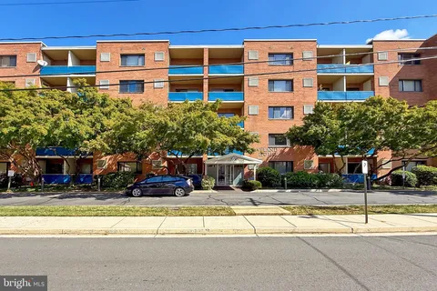 $365,000 | 1931 North Cleveland Street, Unit 112, Arlington, VA 22201