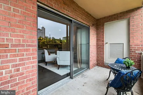 $365,000 | 1931 North Cleveland Street, Unit 112, Arlington, VA 22201