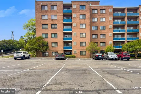 $365,000 | 1931 North Cleveland Street, Unit 112, Arlington, VA 22201