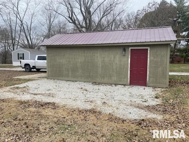 $12,000 | 408 North Toledo Street, Martinsville, IL 62442