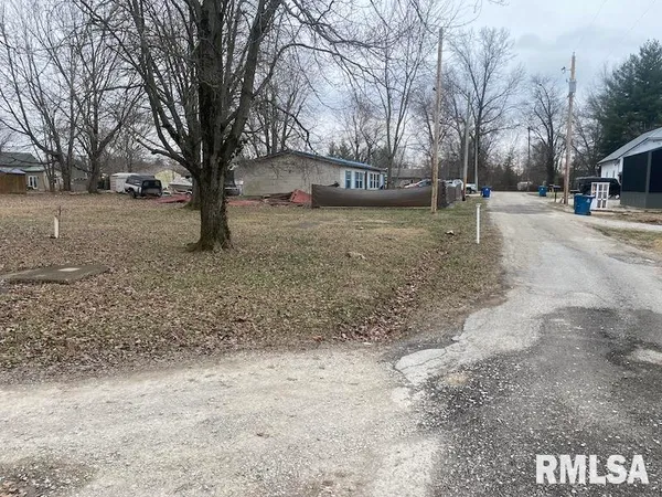 $10,000 | 408 North Toledo Street, Martinsville, IL 62442