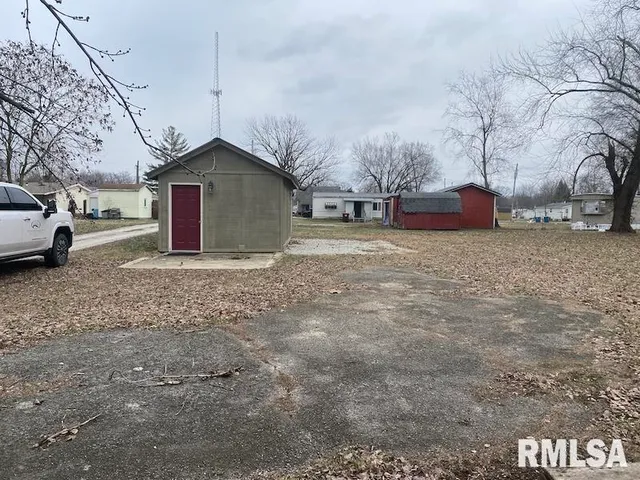 $12,000 | 408 North Toledo Street, Martinsville, IL 62442