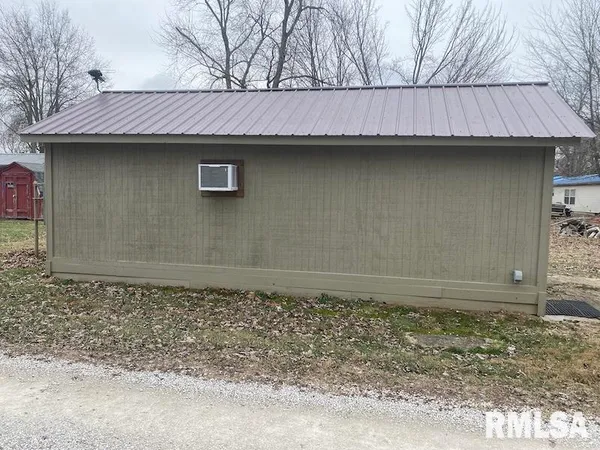 $10,000 | 408 North Toledo Street, Martinsville, IL 62442