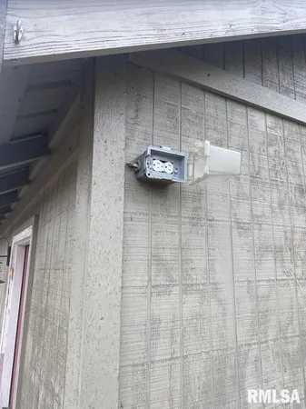 $10,000 | 408 North Toledo Street, Martinsville, IL 62442