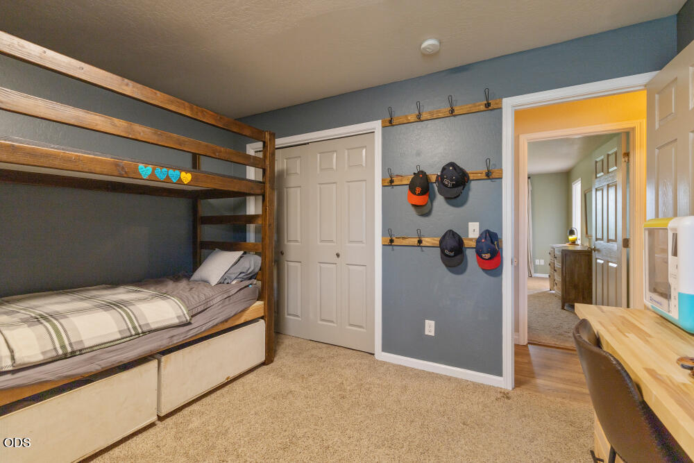 7464 Ruth Drive Klamath Falls, OR 97603 - Photo 30 of 47