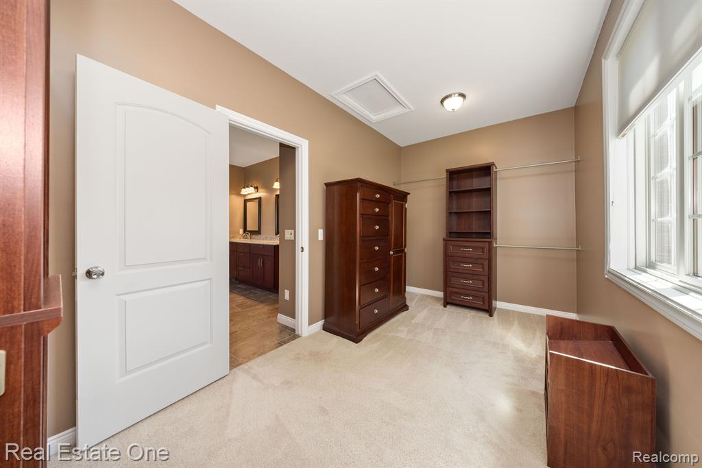 630 Lockmoore Court Rochester Hills, MI 48307 - Photo 28 of 65