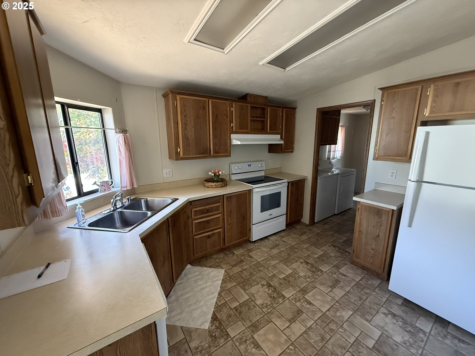 100 River Bend Road, Unit 25 Reedsport, OR 97467 - Photo 7 of 29 Gallery Image 7