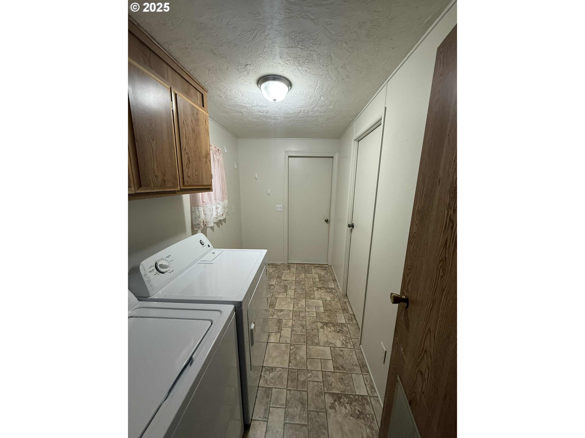 100 River Bend Road, Unit 25 Reedsport, OR 97467 - Photo 9 of 29 Gallery Image 9