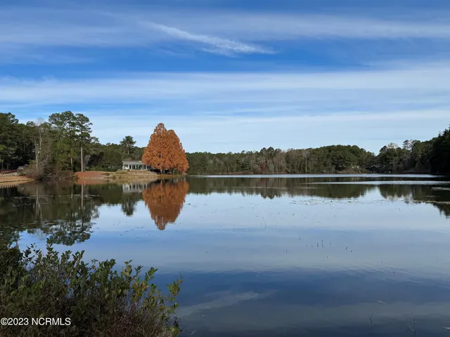 $375,000 | 275 Lake Dornoch Drive, Pinehurst, NC 28374